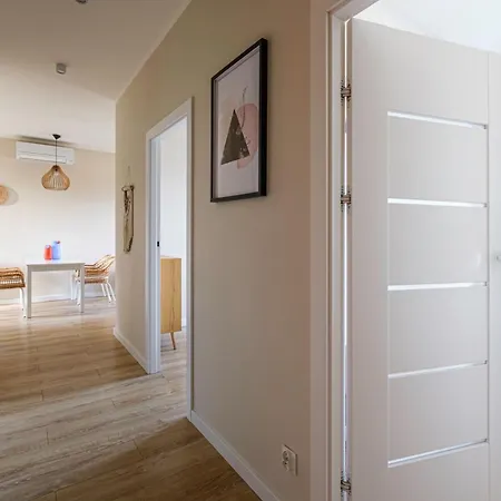 Salt & By 200 M Do Plazy, Ergo Arena Apartmán