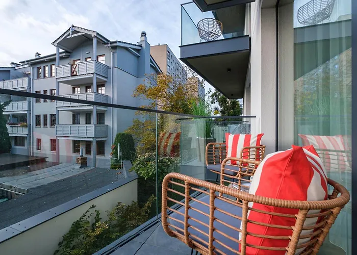 Salt & By 200 M Do Plazy, Ergo Arena